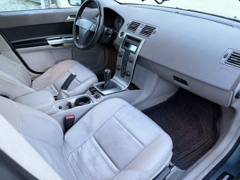 VOLVO V50 2.0 TD 16V TURBO 136CV 2005 219 000KM 