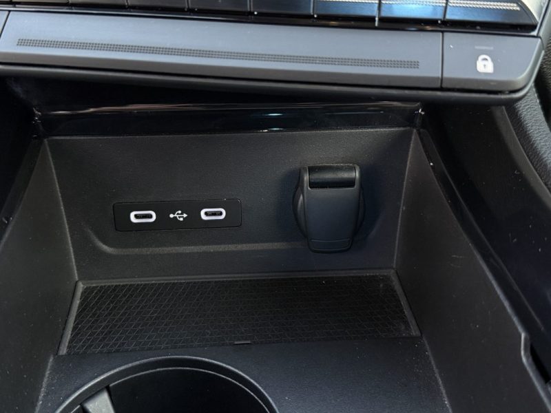 RENAULT Austral 1.2 E-TECH 200 TECHNO Carplay / Sièges chauffants / Caméra