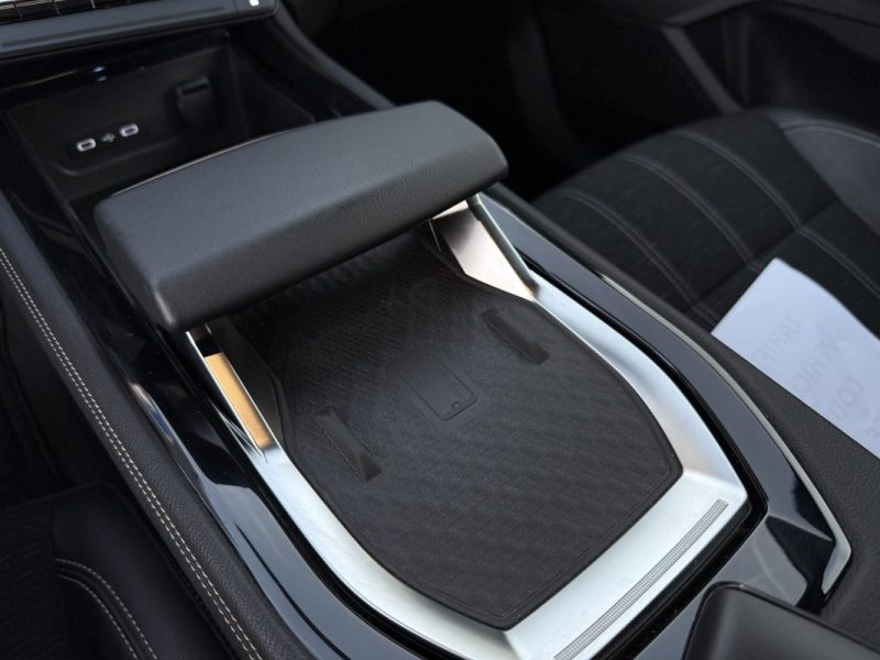 RENAULT Austral 1.2 E-TECH 200 TECHNO Carplay / Sièges chauffants / Caméra