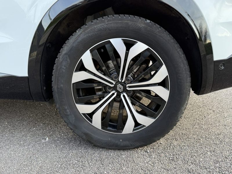 RENAULT Austral 1.2 E-TECH 200 TECHNO Carplay / Sièges chauffants / Caméra