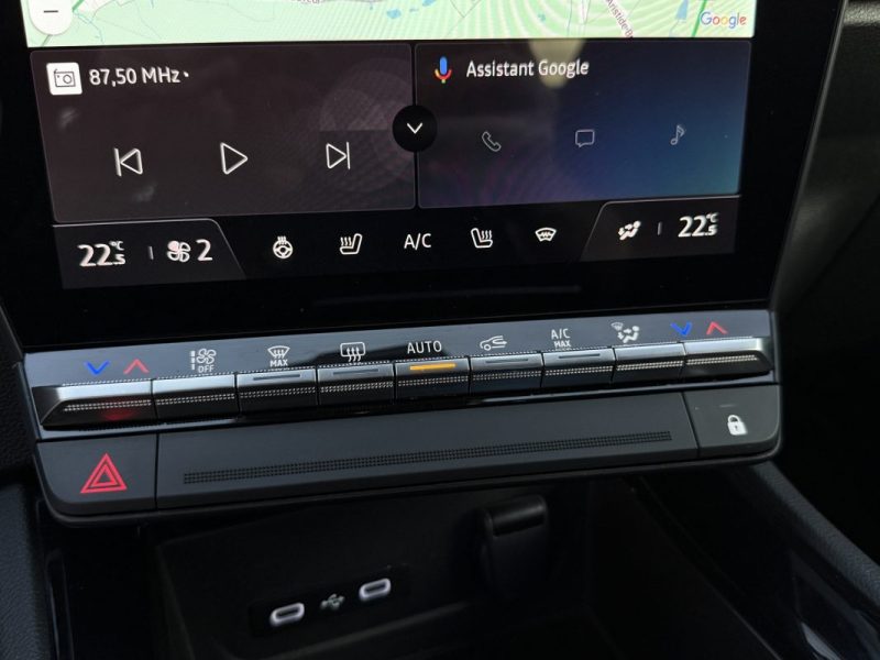 RENAULT Austral 1.2 E-TECH 200 TECHNO Carplay / Sièges chauffants / Caméra