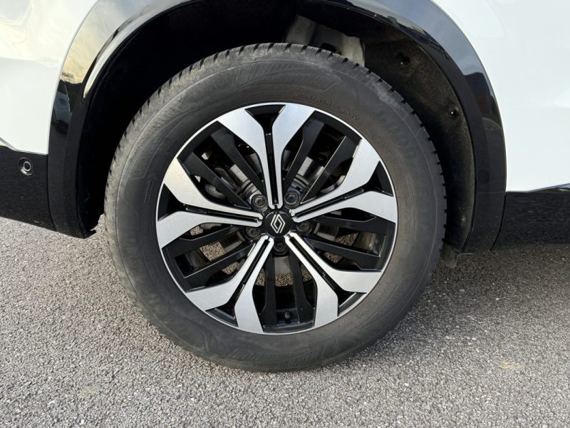 RENAULT Austral 1.2 E-TECH 200 TECHNO Carplay / Sièges chauffants / Caméra