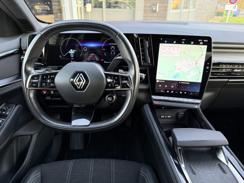 RENAULT Austral 1.2 E-TECH 200 TECHNO Carplay / Sièges chauffants / Caméra