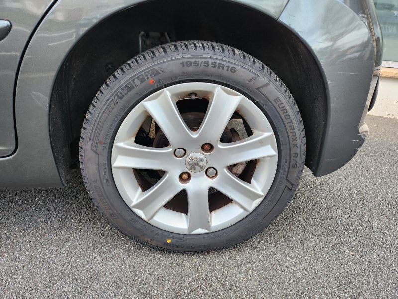 PEUGEOT 207 1.6L VTI 120CH BVA 2008