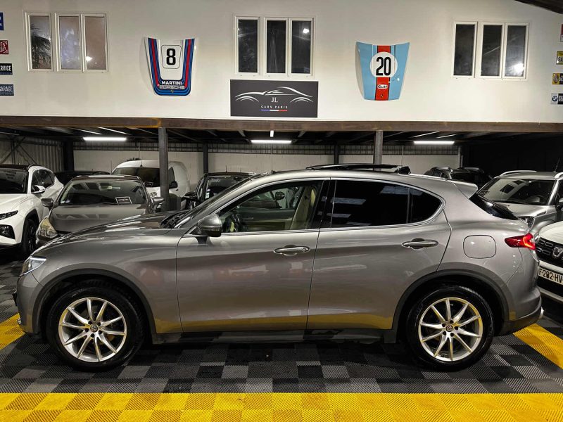 MAGNIFIQUE ALFA ROMEO STELVIO LUSSO 210CH (PREMIÈRE MAIN, FULL ENTRETIEN, TOIT OUVRANT, ATTELAGE)