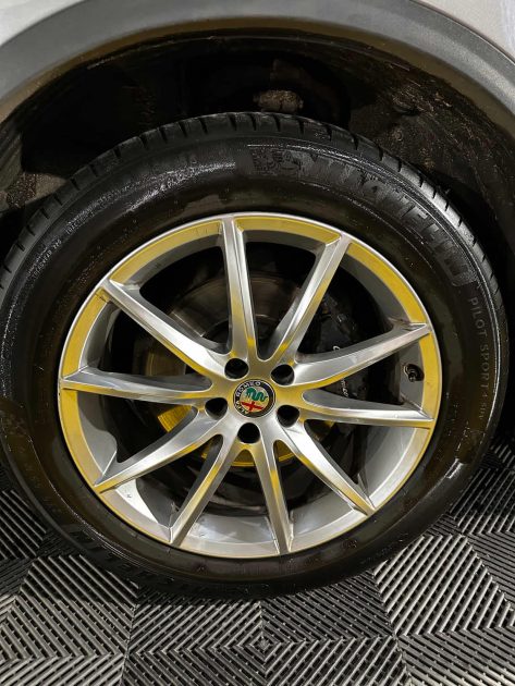 MAGNIFIQUE ALFA ROMEO STELVIO LUSSO 210CH (PREMIÈRE MAIN, FULL ENTRETIEN, TOIT OUVRANT, ATTELAGE)