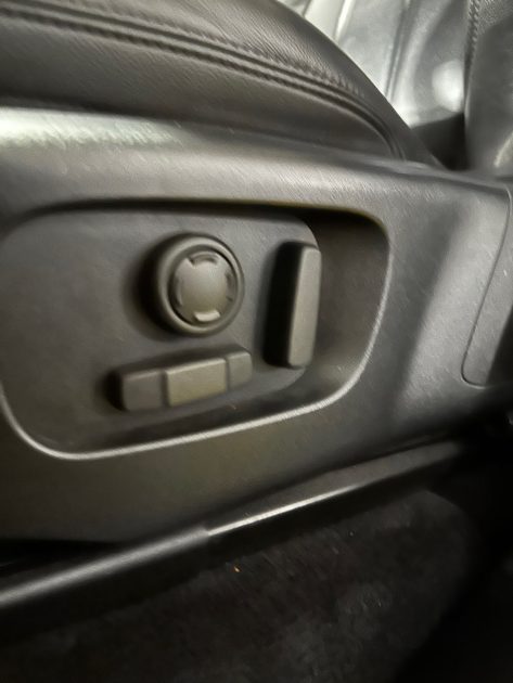 MAGNIFIQUE LAND ROVER RANGE ROVER SPORT 2.0 P400e SE 404 CH (TOIT OUVRANT, SONO MERIDIAN)