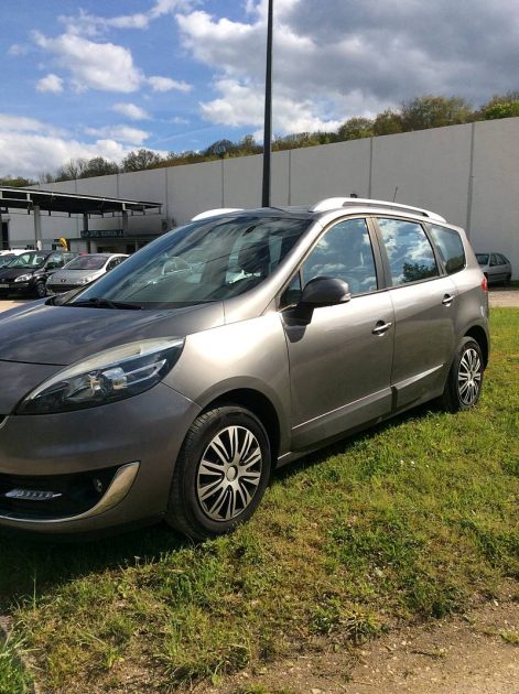RENAULT SCENIC 1.5 DCI 110CH EXPRESSION 7 PLACES