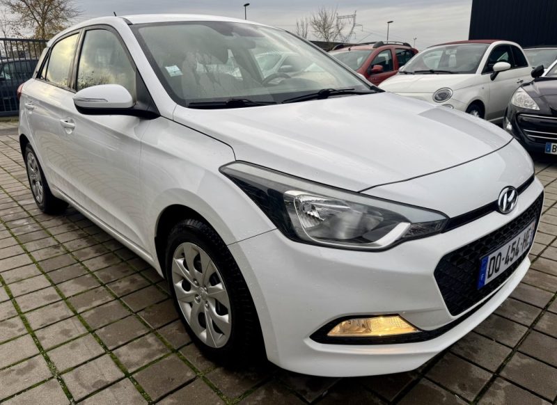 HYUNDAI I 20 - 2 1.1 75ch CRDI - 12V TURBO 2015