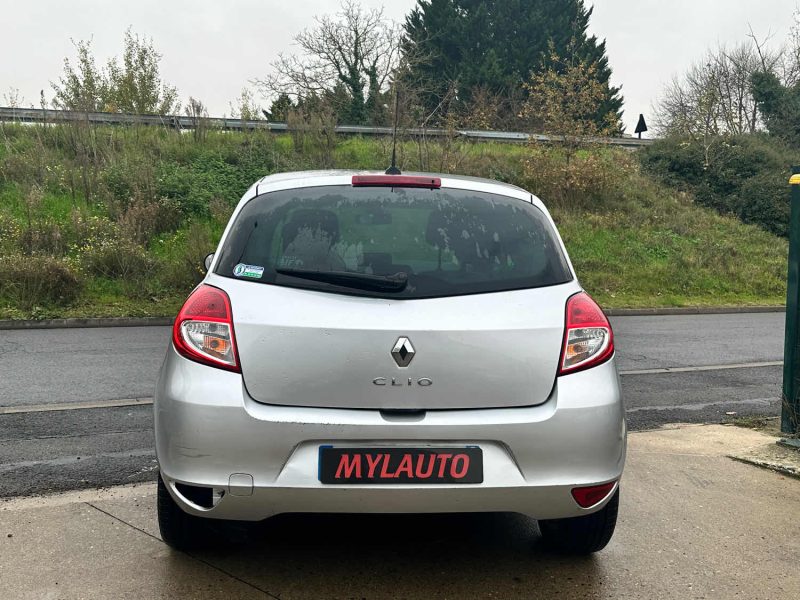 RENAULT CLIO III EXCEPTION 1.5DCI 85 2010