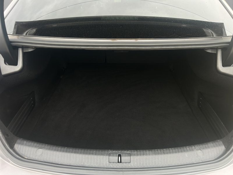 RENAULT TALISMAN *ENTRETIEN COMPLET RENAULT* 1.6 DCI 161 CV *BOITE AUTO*. 