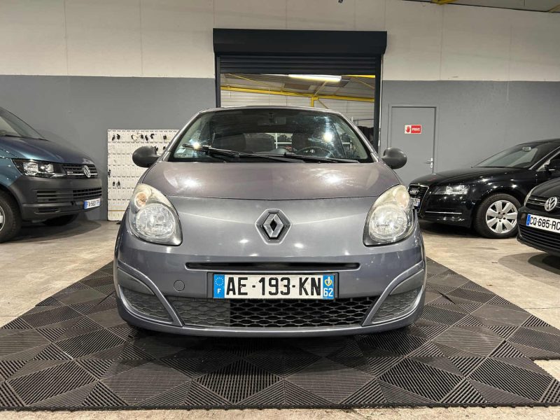 RENAULT TWINGO II 1.2I 75CH