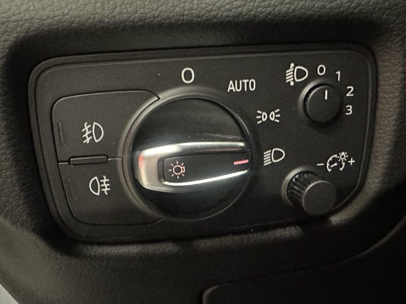 AUDI A3 SPORTBACK 1.6 TDI 110CH FAP BUSINESS LINE S TRONIC 7 2014