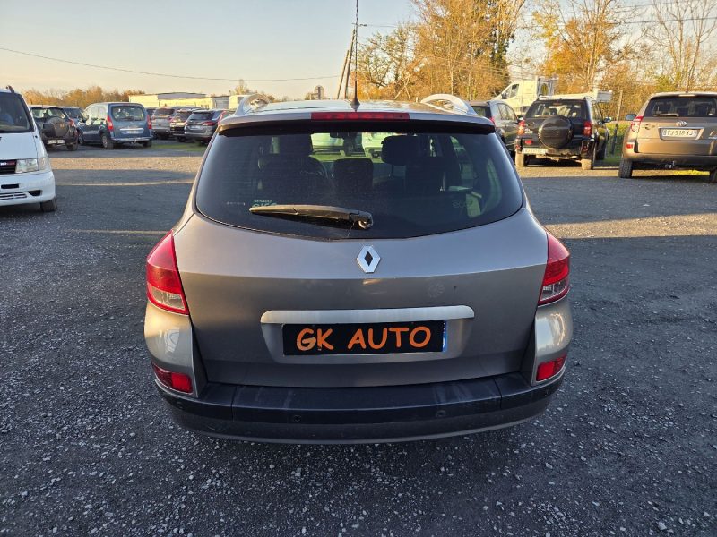 RENAULT CLIO III ESTATE 1.5 DCI 85 XV DE FRANCE 2009 154000 km 