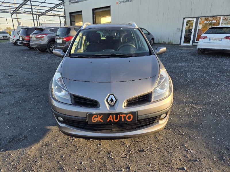 RENAULT CLIO III ESTATE 1.5 DCI 85 XV DE FRANCE 2009 154000 km 