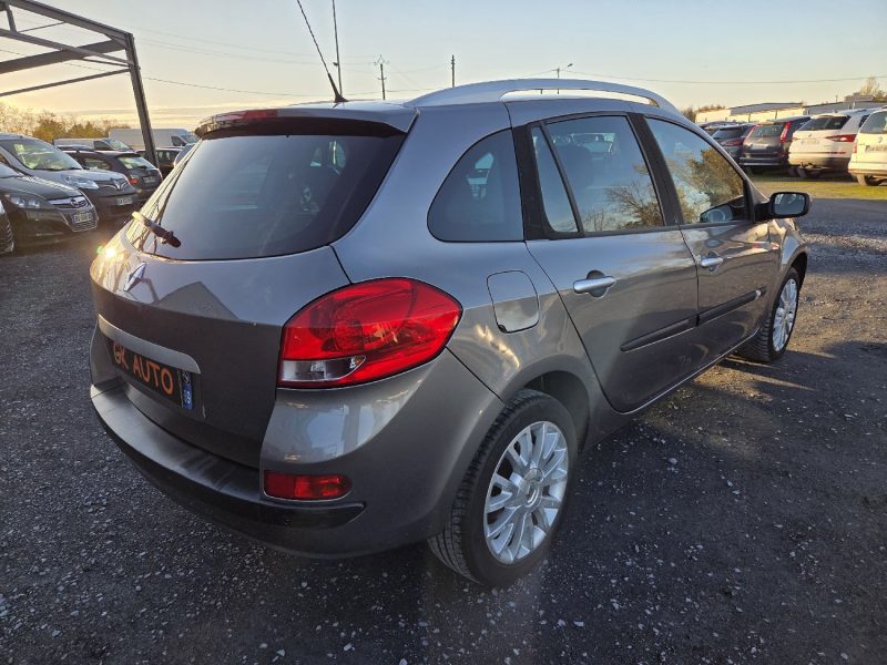 RENAULT CLIO III ESTATE 1.5 DCI 85 XV DE FRANCE 2009 154000 km 