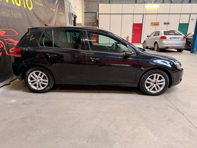 VOLKSWAGEN GOLF 1.6 TDI 105ch Confortline 