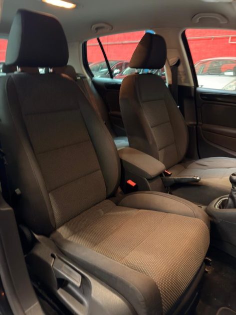 VOLKSWAGEN GOLF 1.6 TDI 105ch Confortline 