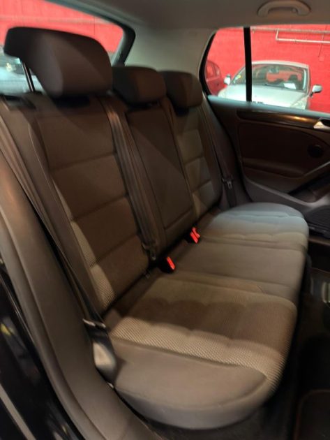 VOLKSWAGEN GOLF 1.6 TDI 105ch Confortline 