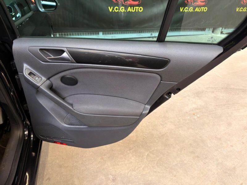 VOLKSWAGEN GOLF 1.6 TDI 105ch Confortline 