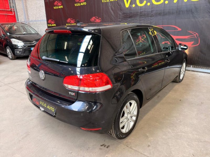 VOLKSWAGEN GOLF 1.6 TDI 105ch Confortline 