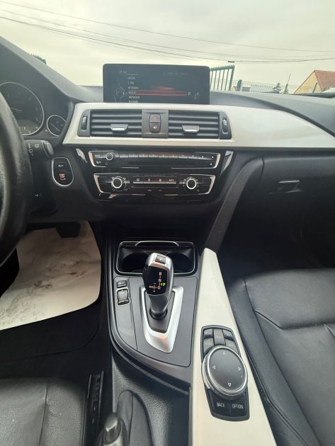 BMW 318D F30 SERIE 3 2.0D - 16V TURBO 150CV BOITE AUTOMATIQUE 2015