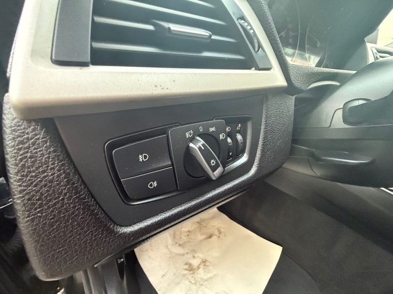 BMW 318D F30 SERIE 3 2.0D - 16V TURBO 150CV BOITE AUTOMATIQUE 2015