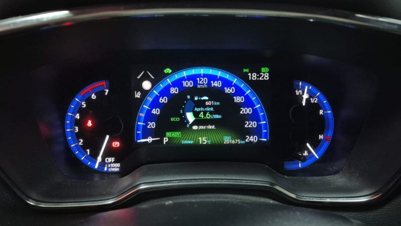 TOYOTA COROLLA TOURING SPORTS 122cv DYNAMIC BUSINESS/1 ERE MAIN/TVA RECUPERABLE