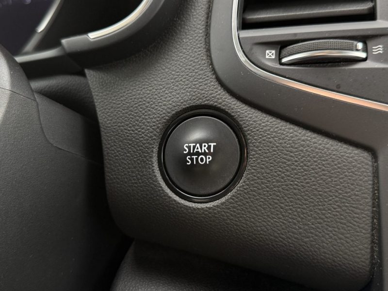 RENAULT MEGANE 1.5 Blue dCi 115ch EDC Intens Bose