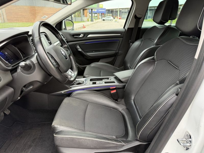 RENAULT MEGANE 1.5 Blue dCi 115ch EDC Intens Bose