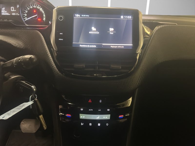 PEUGEOT 2008 1.2 ESSENCE 110CV *BOITE AUTO*
