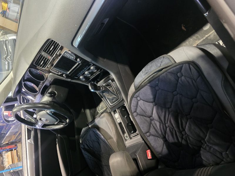 VOLKSWAGEN GOLF VII 1.6 TDI 110CH BLUEMOTION TECHNOLOGY FAP CONFORTLINE BUSINESS DSG7 5P 2016