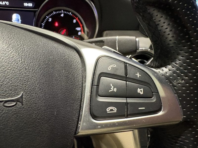 Mercedes CLA 200D 136ch - AMG line - Boite automatique - cuir biton - full option 