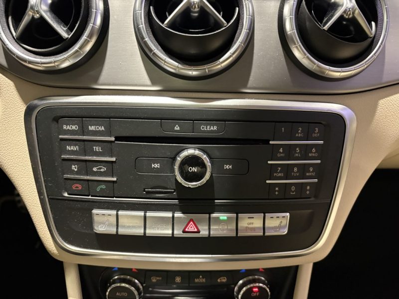 Mercedes CLA 200D 136ch - AMG line - Boite automatique - cuir biton - full option 