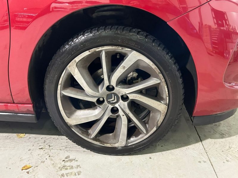 CITROEN DS3 PURETECH 110CH SO IRRÉSISTIBLE 2015