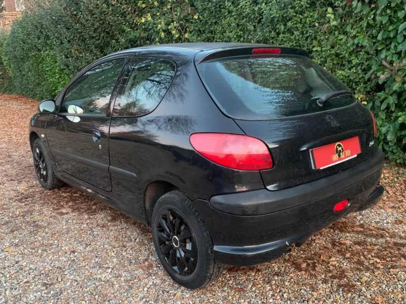 PEUGEOT 206 1.1I - 8V 2005