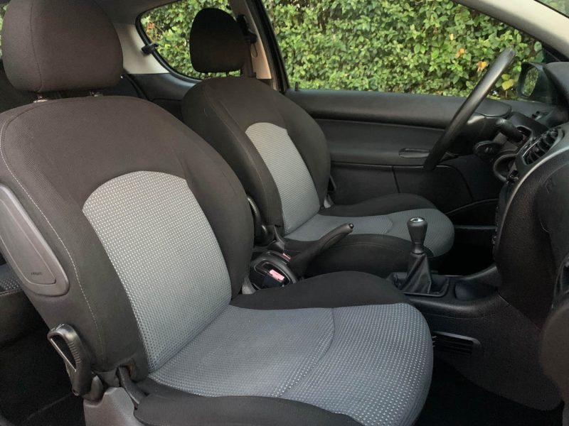 PEUGEOT 206 1.1I - 8V 2005
