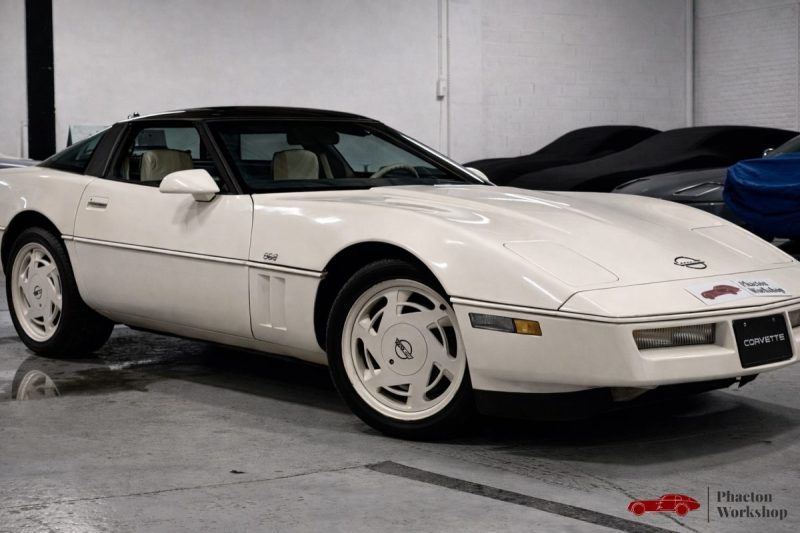 Chevrolet Corvette C4 – 35th Anniversary | Triple White | 1988 | Série numérotée