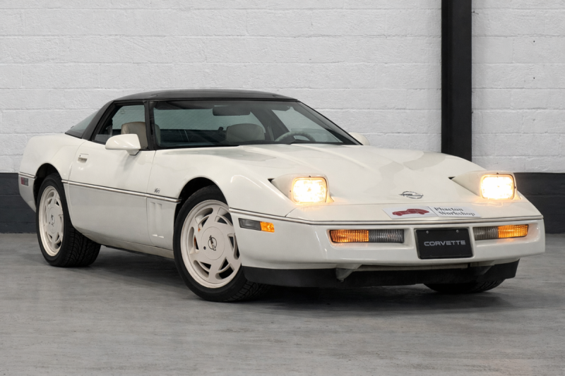Chevrolet Corvette C4 – 35th Anniversary | Triple White | 1988 | Série numérotée