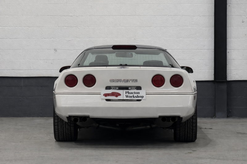 Chevrolet Corvette C4 – 35th Anniversary | Triple White | 1988 | Série numérotée