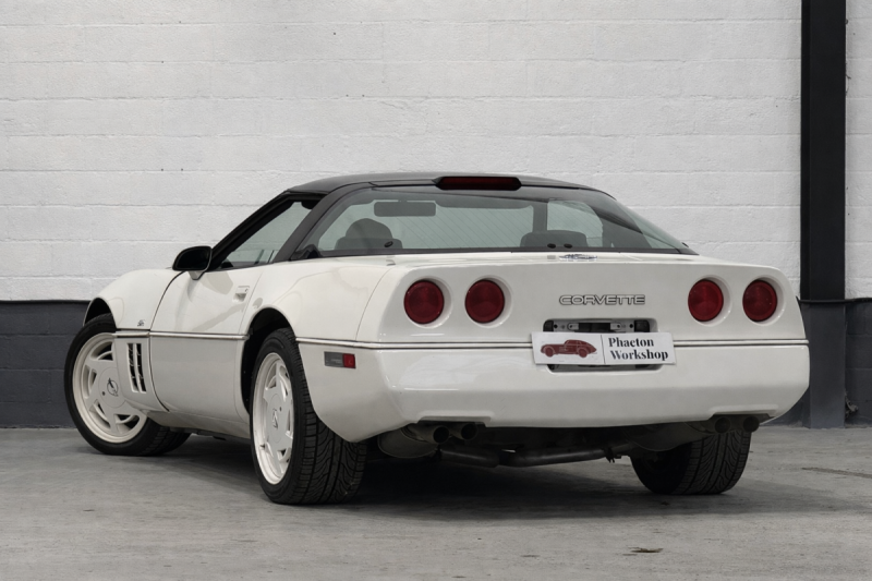 Chevrolet Corvette C4 – 35th Anniversary | Triple White | 1988 | Série numérotée