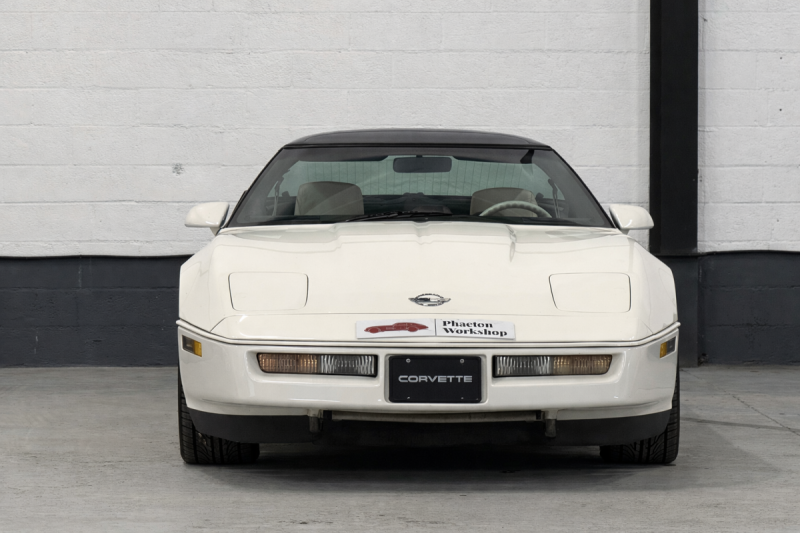 Chevrolet Corvette C4 – 35th Anniversary | Triple White | 1988 | Série numérotée