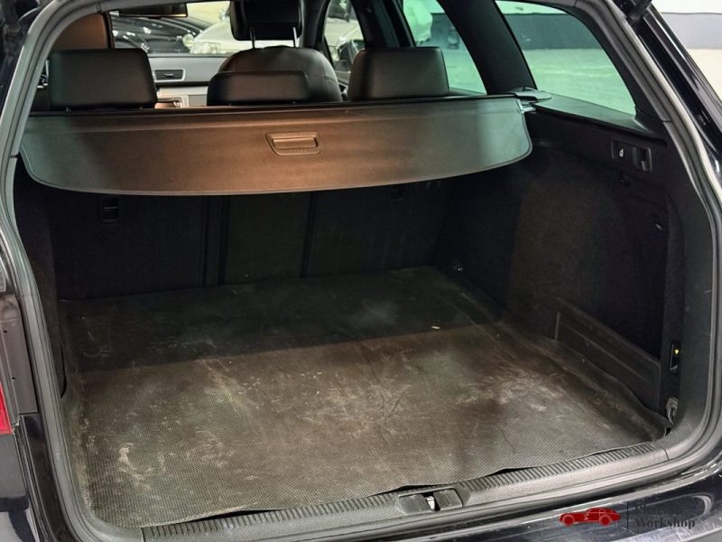 Volkswagen Passat SW 3.6 VR6 – 300CH | DSG | Suspensions pilotées |Régulateur Adaptatif |