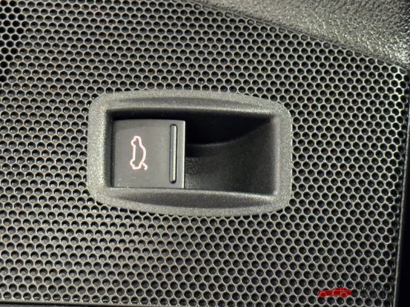 Volkswagen Passat SW 3.6 VR6 – 300CH | DSG | Suspensions pilotées |Régulateur Adaptatif |