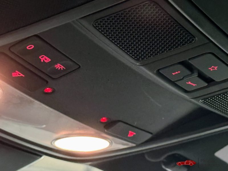 Volkswagen Passat SW 3.6 VR6 – 300CH | DSG | Suspensions pilotées |Régulateur Adaptatif |