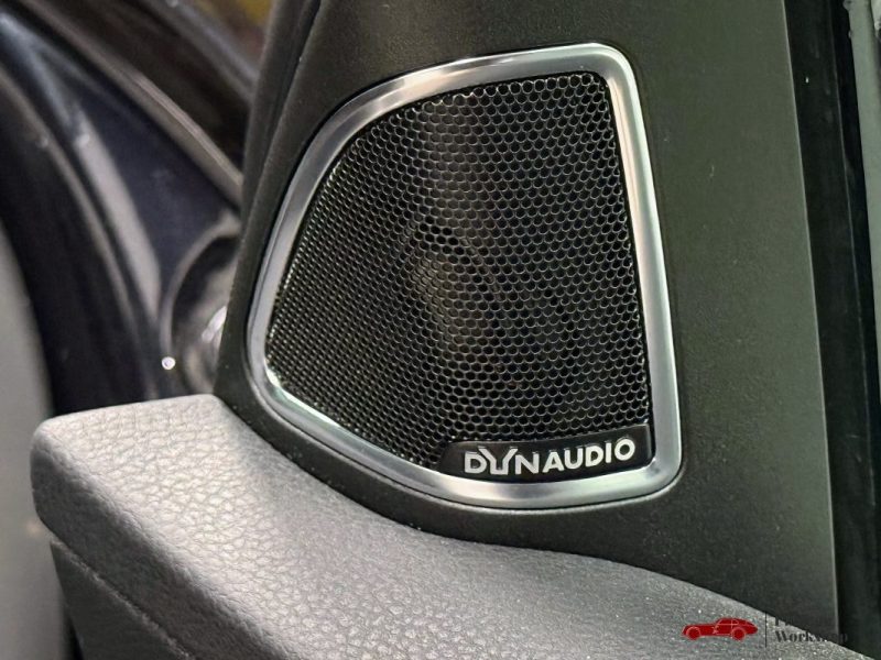 Volkswagen Passat SW 3.6 VR6 – 300CH | DSG | Suspensions pilotées |Régulateur Adaptatif |