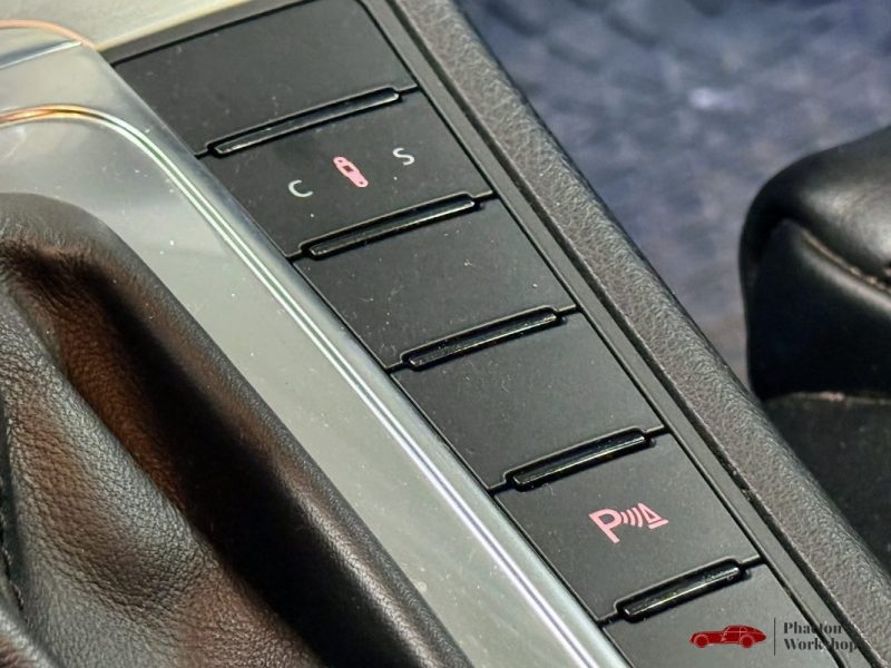 Volkswagen Passat SW 3.6 VR6 – 300CH | DSG | Suspensions pilotées |Régulateur Adaptatif |