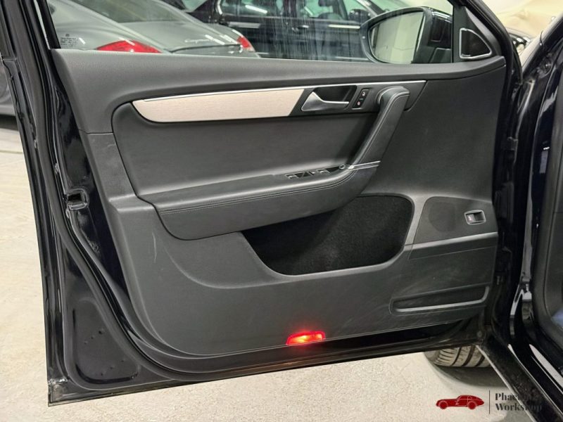 Volkswagen Passat SW 3.6 VR6 – 300CH | DSG | Suspensions pilotées |Régulateur Adaptatif |