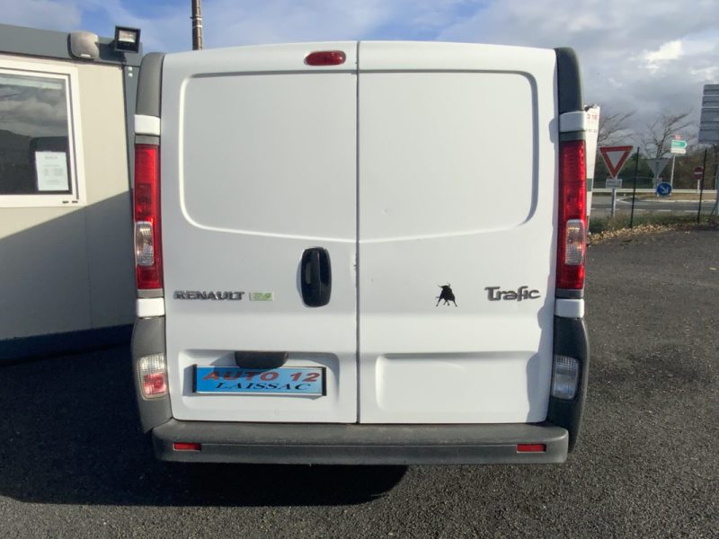 RENAULT TRAFIC  2.0DCI 90 CV GÉNÉRIQUE L1H1  2011