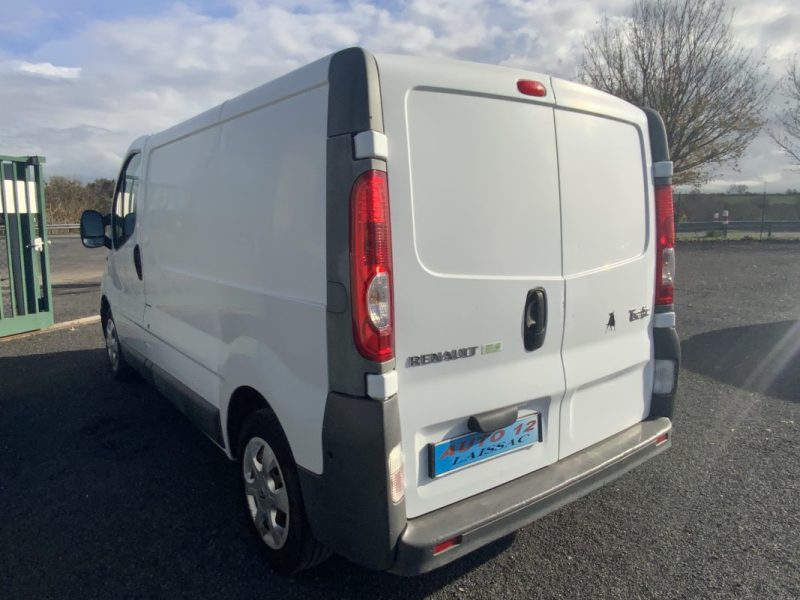 RENAULT TRAFIC  2.0DCI 90 CV GÉNÉRIQUE L1H1  2011